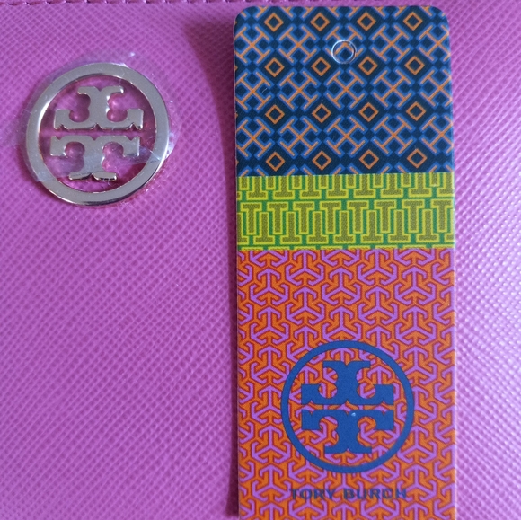 Tory Burke wristlet/ wallet - Picture 6 of 6